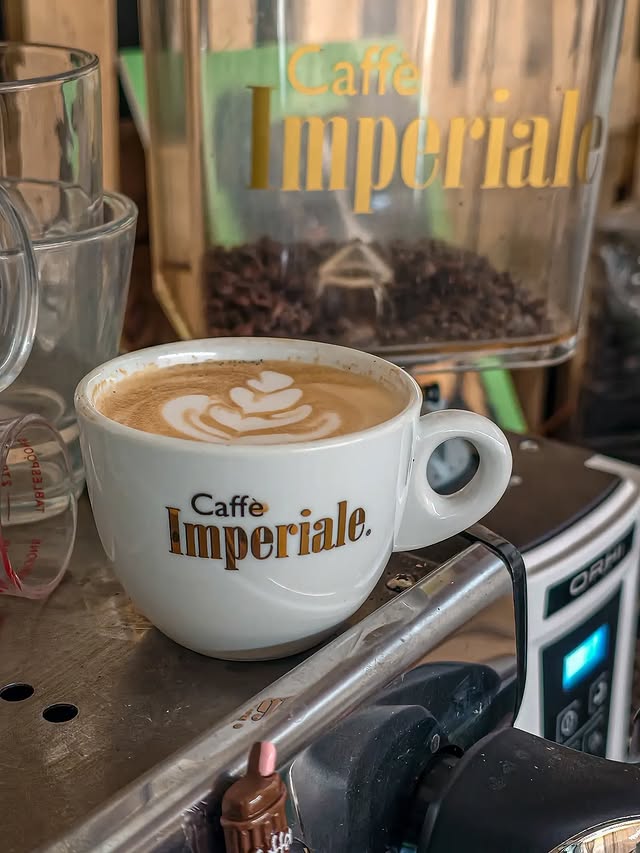 Momento de café en Café de Enzo